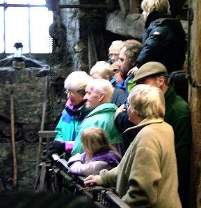 Spectators in forge
