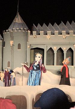 Queen, Guy & castle